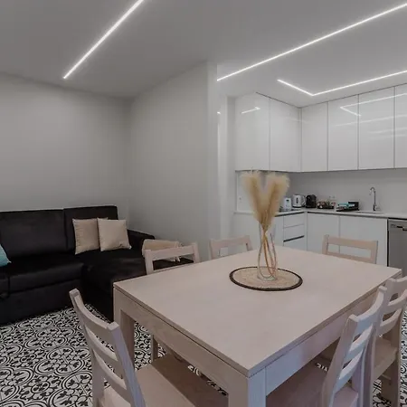 Renovated Cozy - 3e Апартаменты