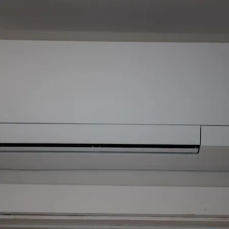 Renovated Cozy - H リスボン