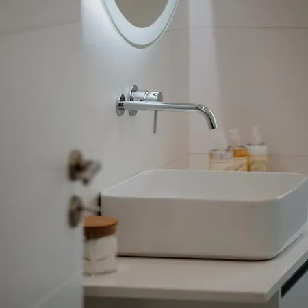 Renovated Cozy - H アパート リスボン