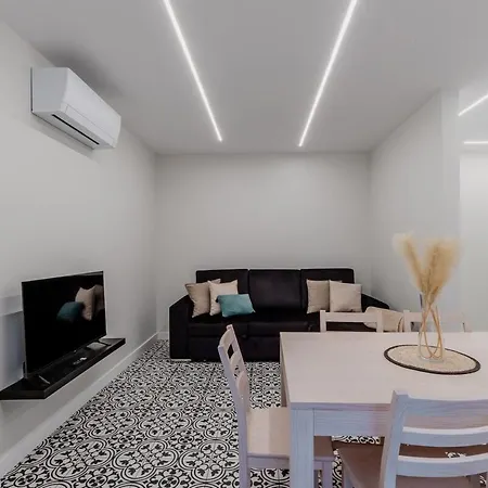Renovated Cozy - 3e Appartement *