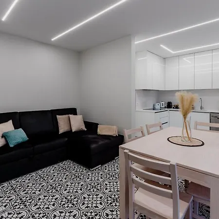 Renovated Cozy - 3e Apartman